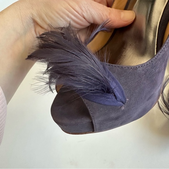 Badgley Mischka Ginnie Purple Suede Peep Toe Feather Heel Pump 8 - Picture 9 of 15